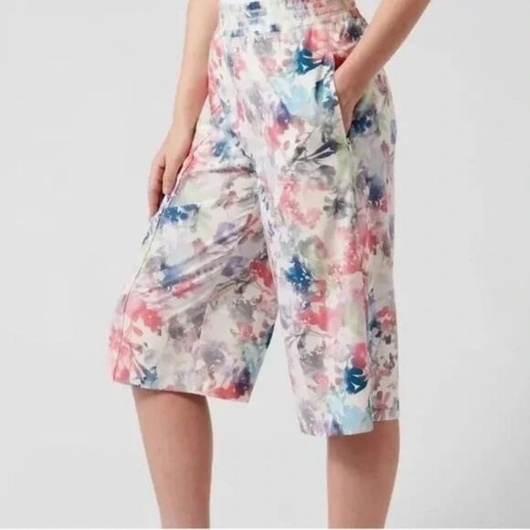 Athleta Savannah Floral Wide Leg High Rise Bermuda Shorts - Picture 1 of 9